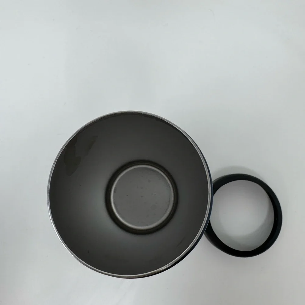 YETI Navy Matte Slim Can Colster‎